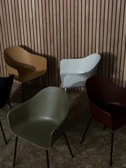 Audo Copenhagen Harbour chair, burned red - black
