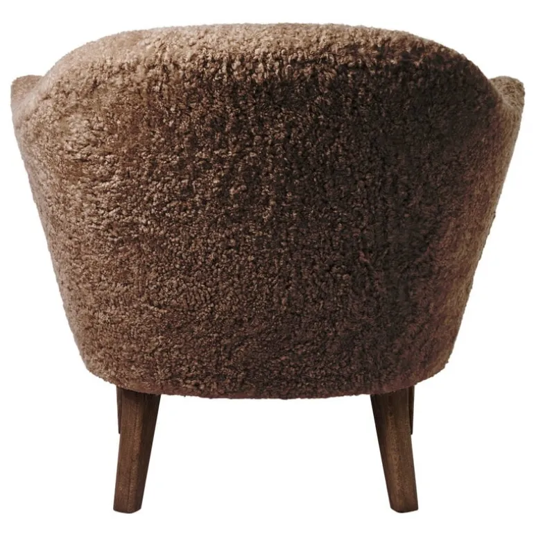 Audo Copenhagen Ingeborg lounge chair, Sahara sheepskin - smoked oak