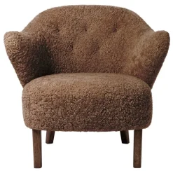 Audo Copenhagen Ingeborg lounge chair, Sahara sheepskin - smoked oak