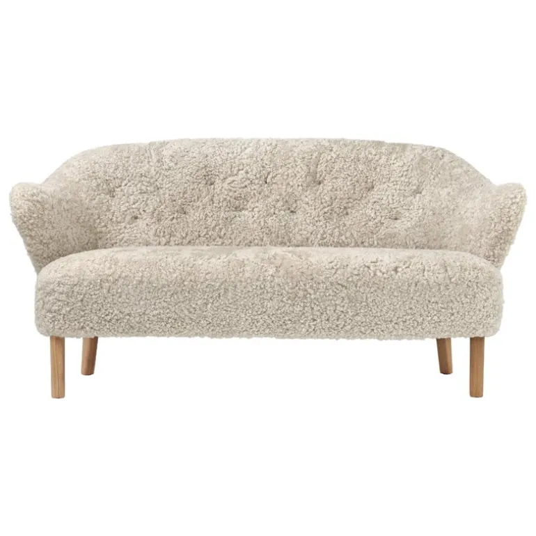 Audo Copenhagen Ingeborg sofa 2,5 seater, Moonlight sheepskin - natural oak