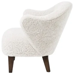 Audo Copenhagen Ingeborg lounge chair, Offwhite sheepskin - smoked oak