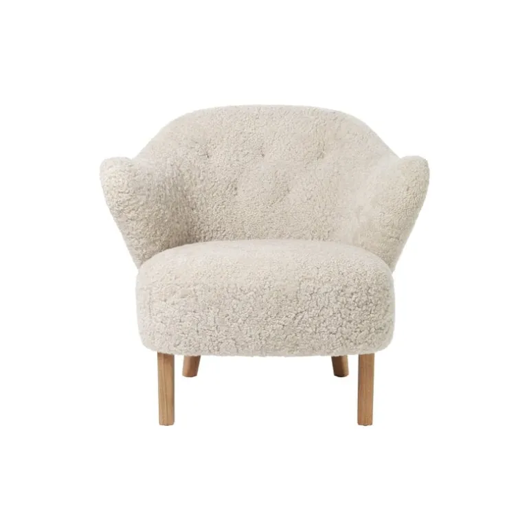 Audo Copenhagen Ingeborg lounge chair, Moonlight sheepskin - natural oak