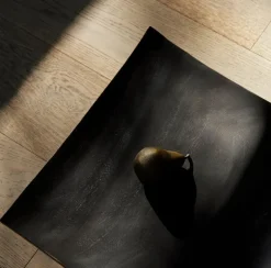 Audo Copenhagen Relevé platter, dark brown