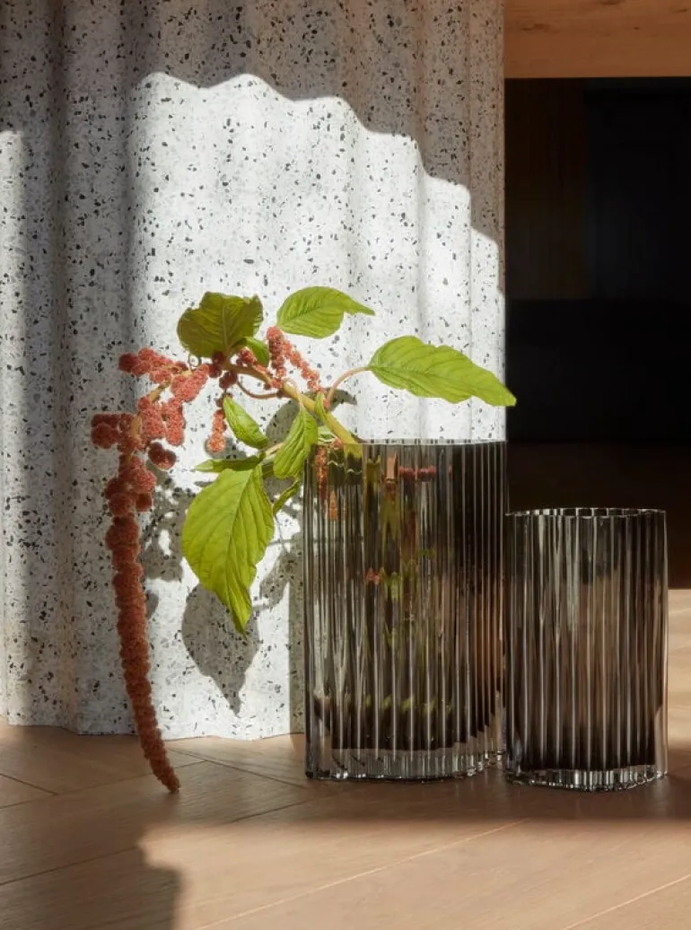 AYTM Folium vase, L, black