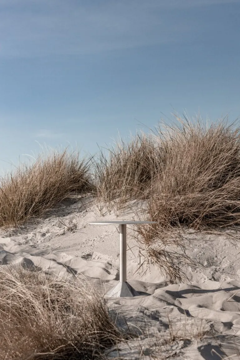 Bebó Objects Octi side table, high, aluminum