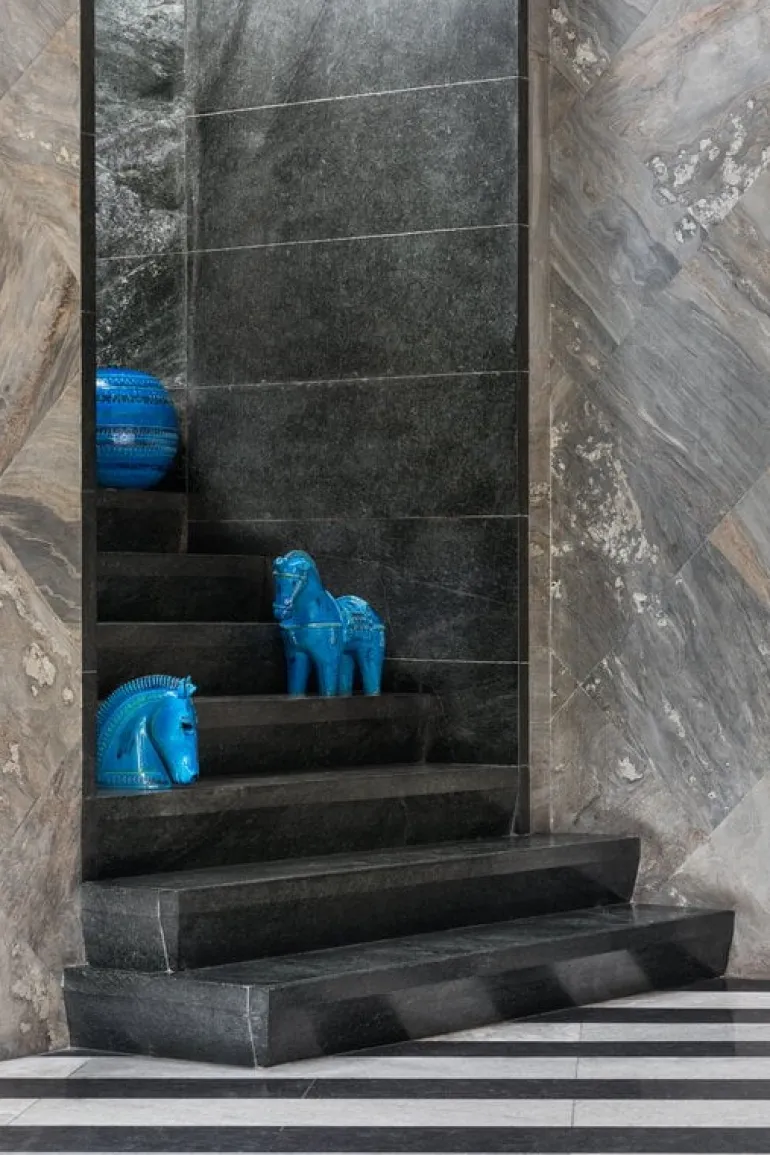 Bitossi Ball vase, medium, 23 cm, Rimini blue