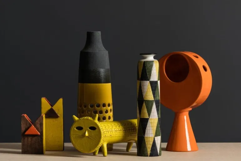 Bitossi Cat figure, 17 x 37 cm, yellow