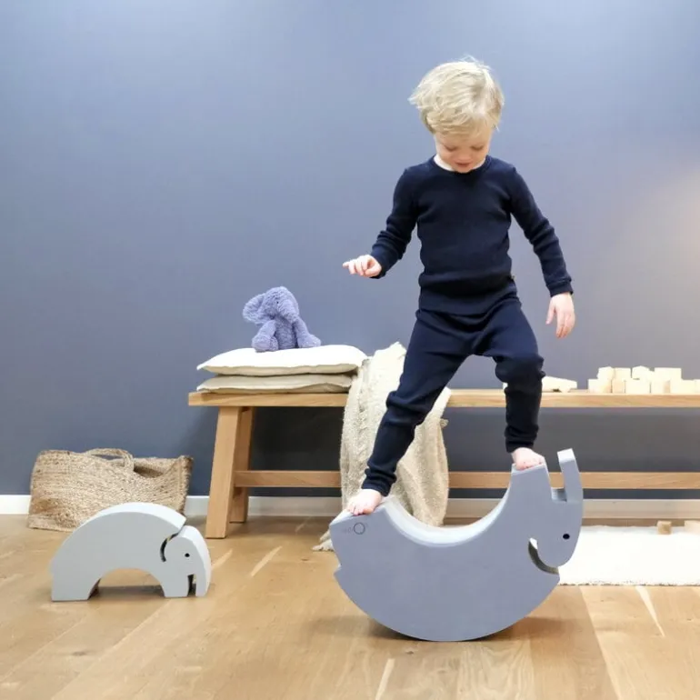 bObles Elephant, cloudy blue