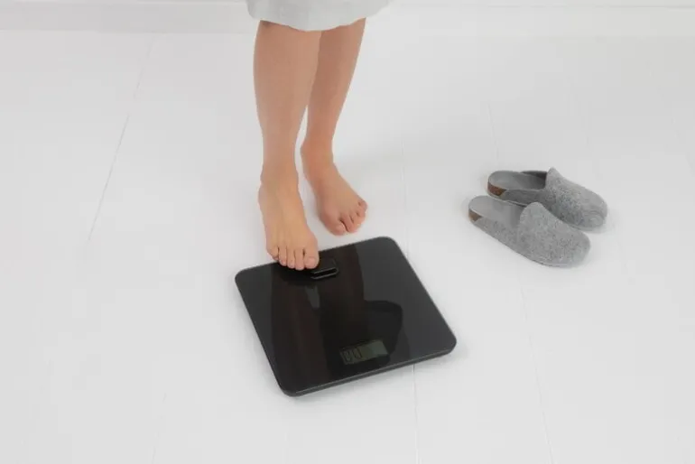 Brabantia ReNew battery free bathroom scale, dark grey