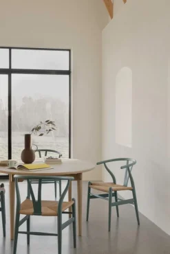 Carl Hansen & Søn CH337 dining table, oiled oak