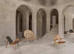 Carl Hansen & Søn CH07 Shell lounge chair, oiled oak - cognac leather Sif 95