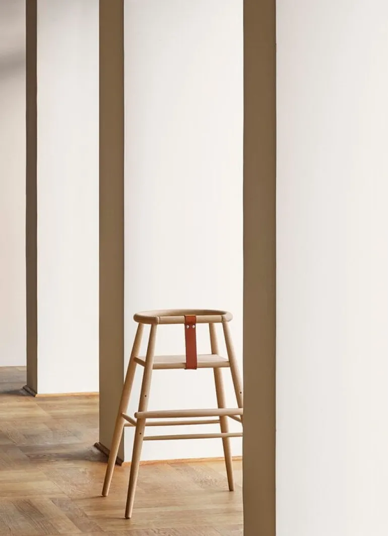 Carl Hansen & Søn ND54 high chair, lacquered beech