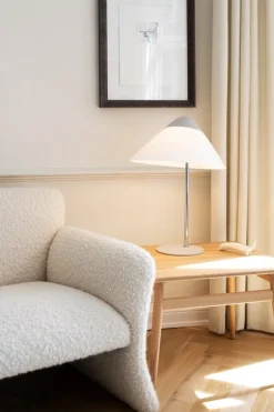Carl Hansen & Søn Opala Midi table lamp, black