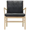 Carl Hansen & Søn OW149 Colonial lounge chair, oiled oak - black leather Thor 301