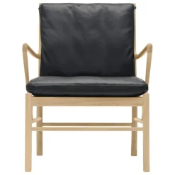 Carl Hansen & Søn OW149 Colonial lounge chair, oiled oak - black leather Thor 301