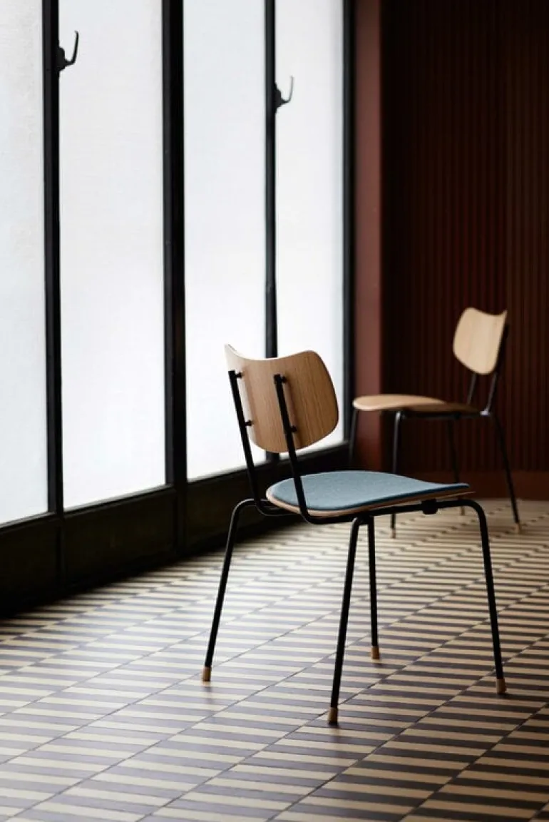 Carl Hansen & Søn VLA26T Vega chair, black - oiled oak