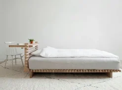 Collaboratorio Cubile 180 bed, oak