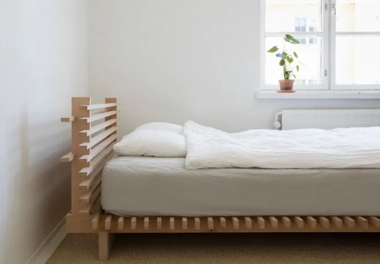 Collaboratorio Cubile 160 headboard, beech