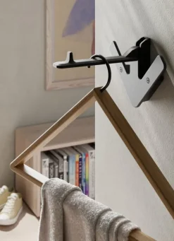 Design House Stockholm Arrow hanger, black