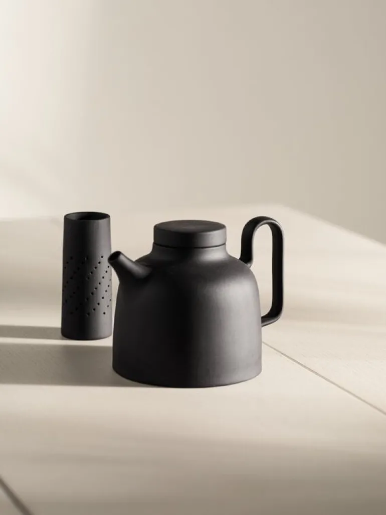 Design House Stockholm Sand Secrets tea pot, black