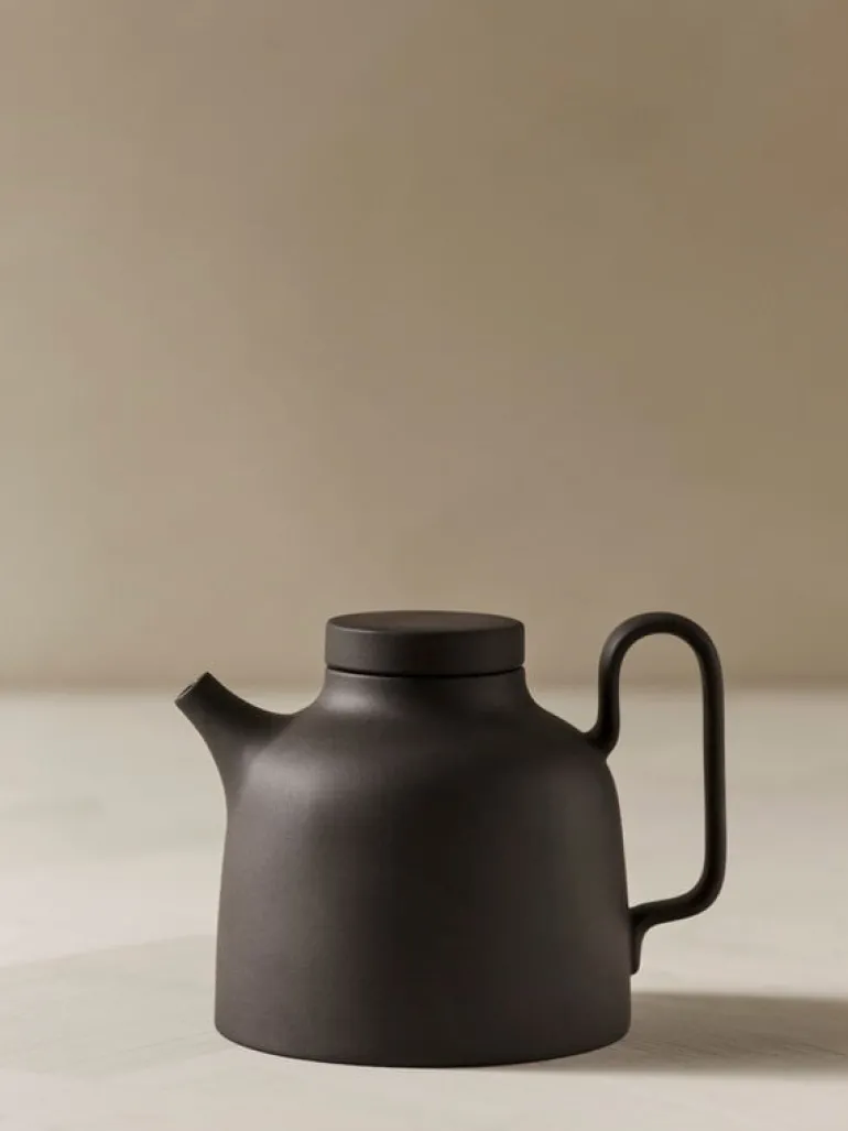 Design House Stockholm Sand Secrets tea pot, black