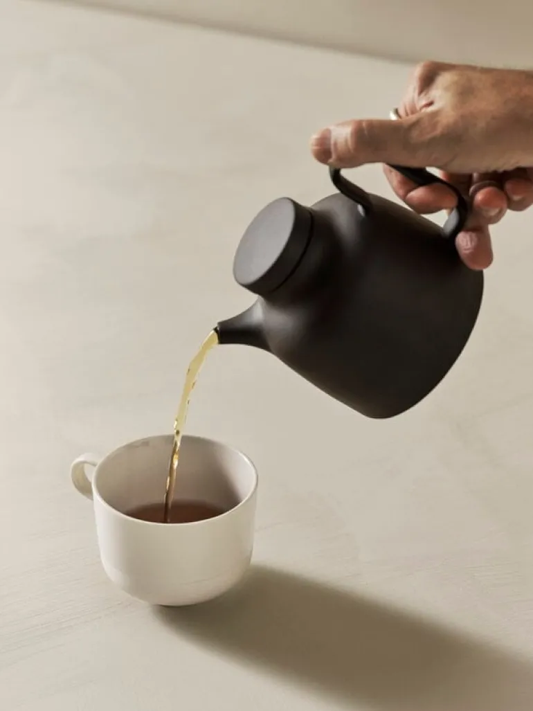 Design House Stockholm Sand Secrets tea pot, black