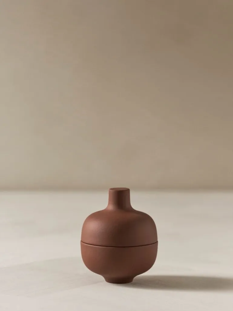 Design House Stockholm Sand Secrets bowl with lid, small, red