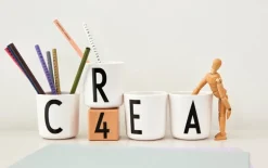 Design Letters Arne Jacobsen kids cup, Ecozen, A-Z