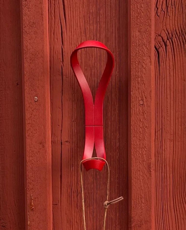 Essem Design Endless hook, barn red