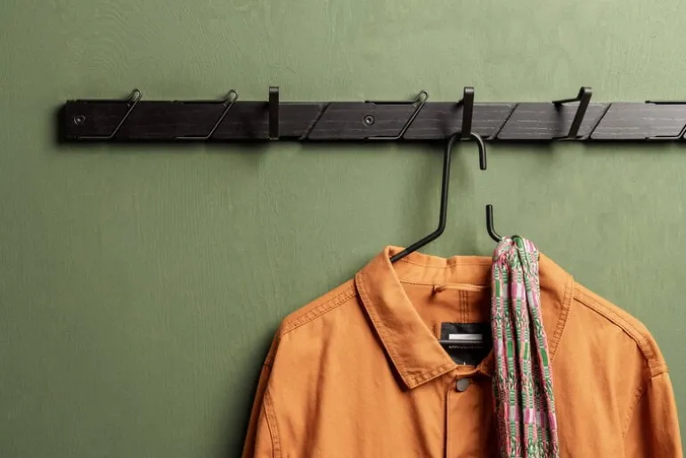 Essem Design Triangel hanger, set of 3, black