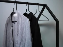 Essem Design Triangel hanger, set of 3, black