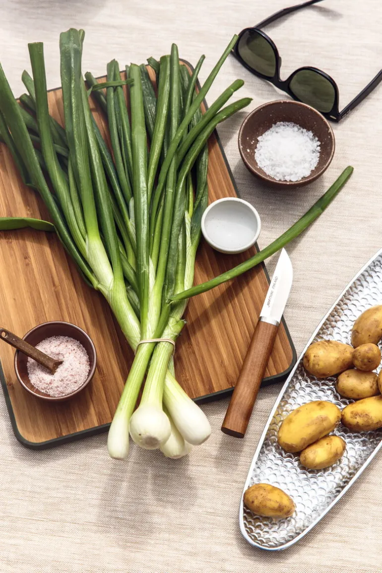 Eva Solo Green Tool cutting board, 39 x 28 cm, bamboo