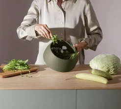Eva Solo Green Tool spinning colander, green