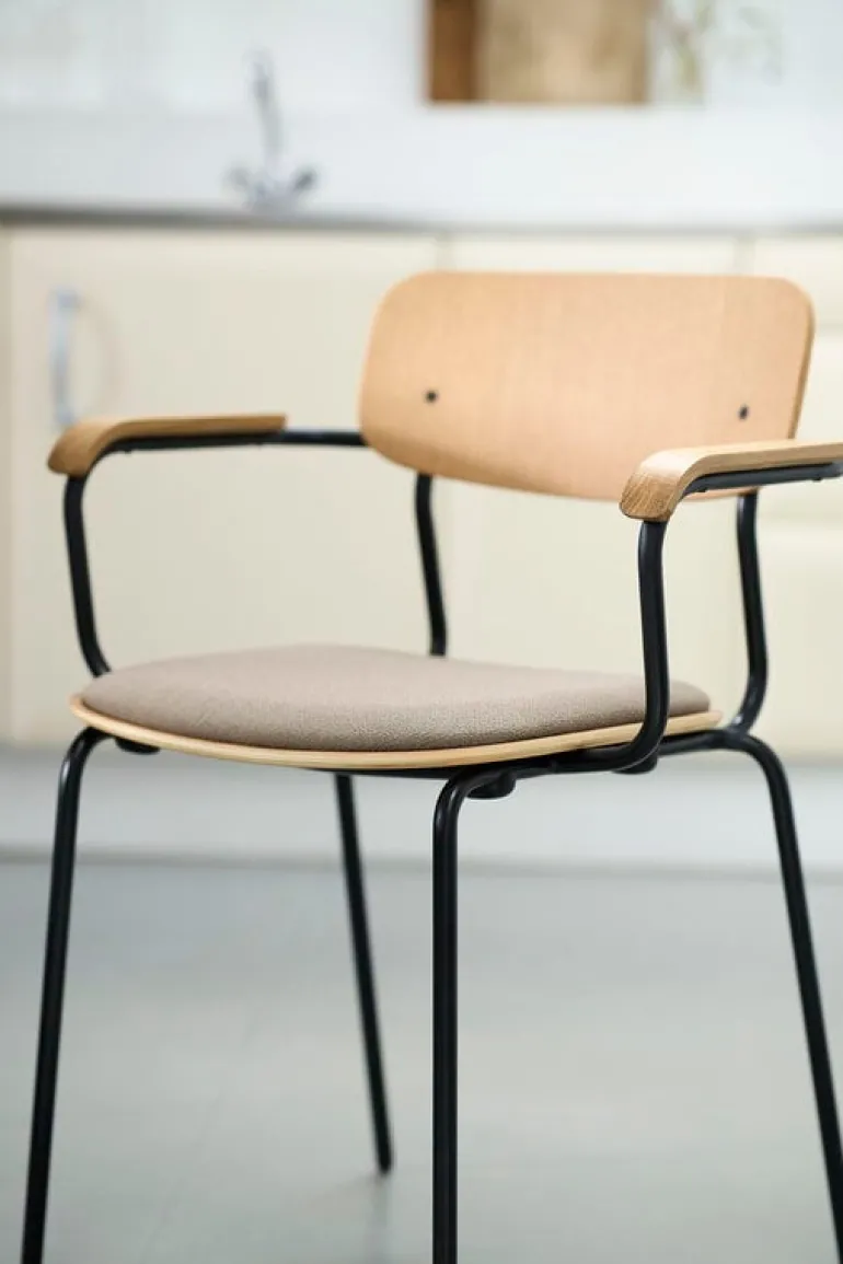 FDB Møbler J183 Holmen chair with armrests, oak veneer - Grain Taupe