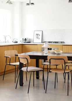 FDB Møbler J183 Holmen chair with armrests, oak veneer