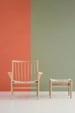 FDB Møbler J82 lounge chair, lacqured oak