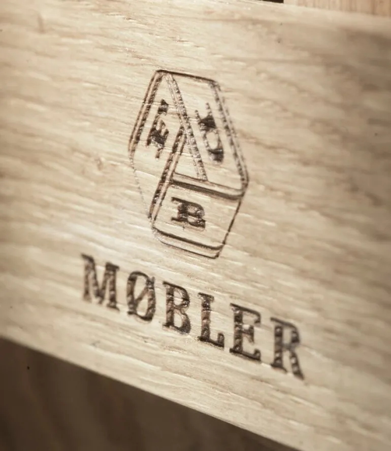 FDB Møbler X1 apple box, size 5, oak