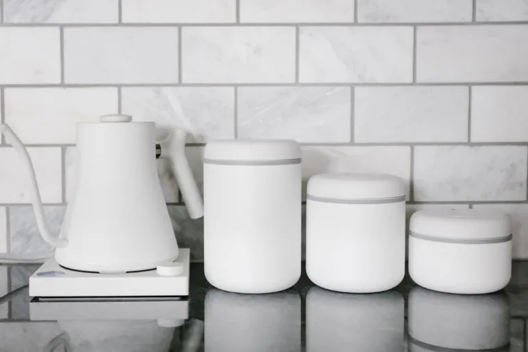 Fellow Atmos vacuum canister, 0,7 L, matte white