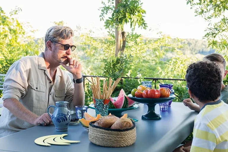 Fermob Bellevie table, 196 x 90 cm, acapulco blue