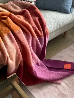 Finarte Apricot throw, 130 x 170 cm