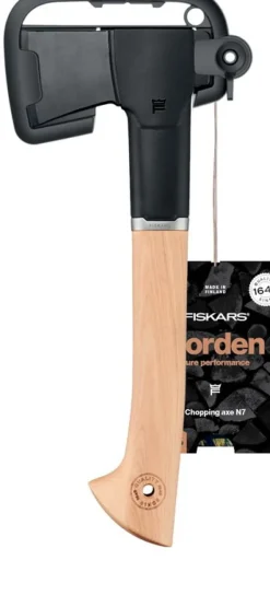 Fiskars Norden chopping axe N7 with sharpener