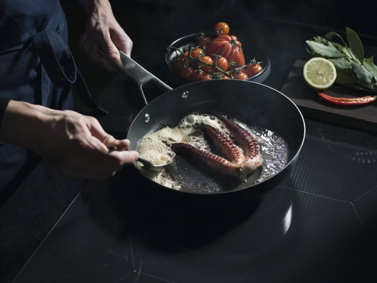 Fiskars Taiten frying pan, 26 cm