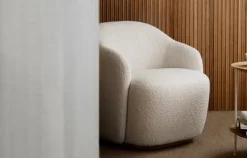 Fogia Barba club chair, lacquered beech - Ivory 001 Karakorum