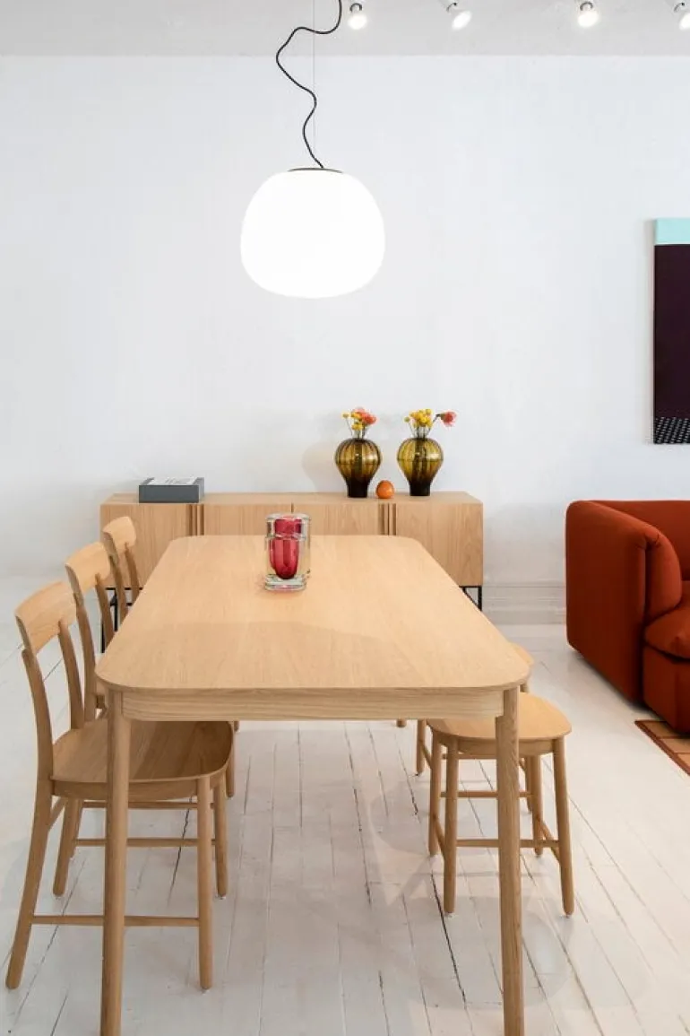 Fogia Figurine stool, lacquered oak