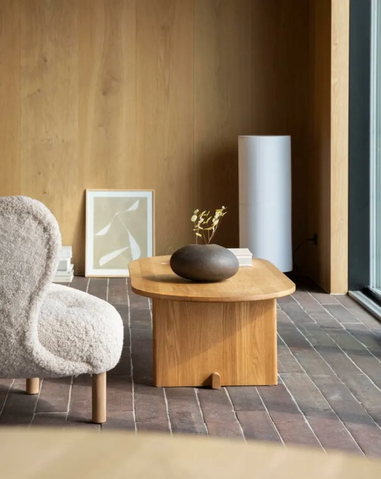 Fogia Koku coffee table, oval, lacquered oak