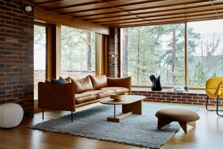 Fogia Koku coffee table, oval, lacquered oak