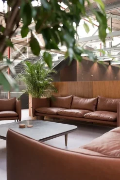 Fogia Tiki 3-seater sofa, black steel - cognac leather