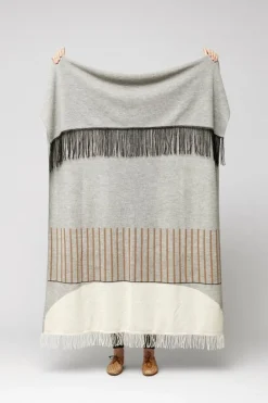 Form & Refine Aymara plaid, 190 x 130 cm, pattern Grey