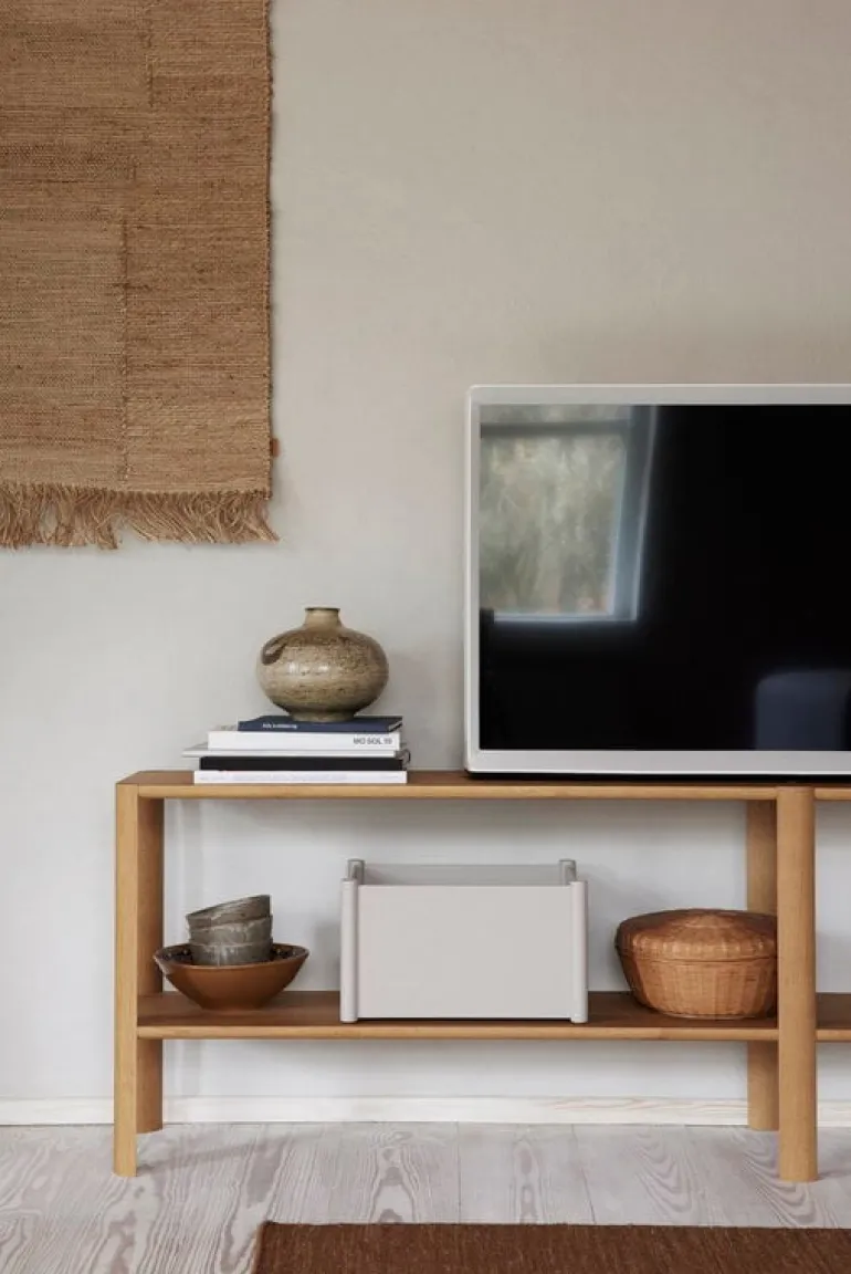 Form & Refine Leaf shelf 2x2, oak