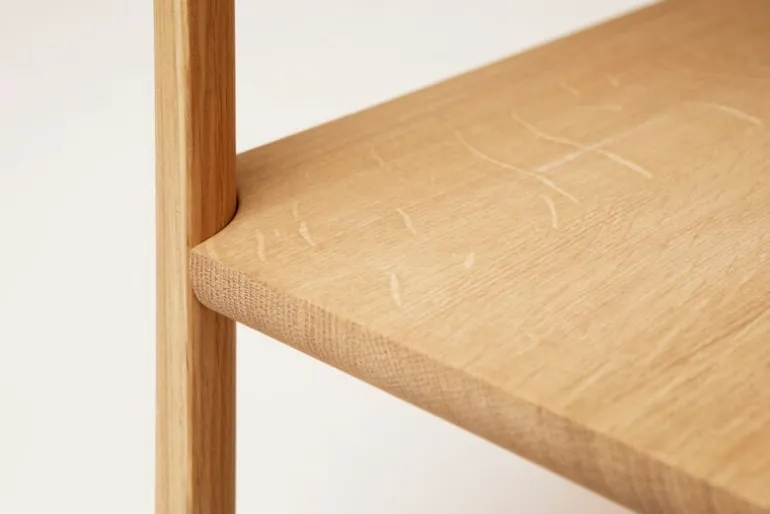 Form & Refine Leaf shelf 2x2, oak